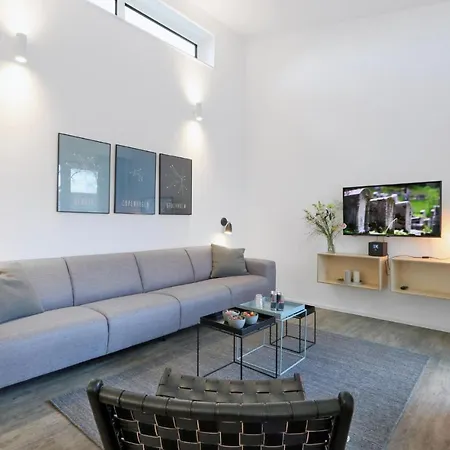 Stunning In Lembruch-duemmer With Kitchen *