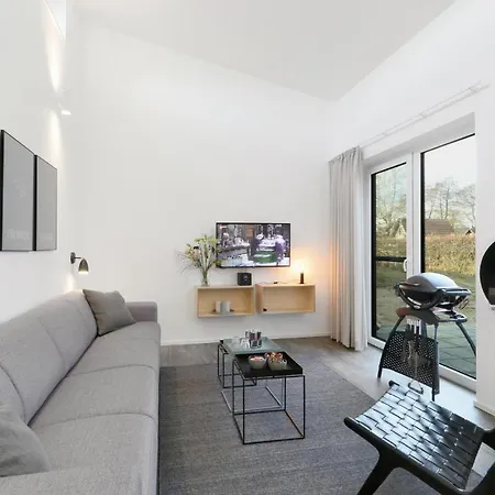 Holiday home Stunning In Lembruch-duemmer With Kitchen *