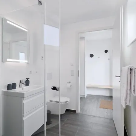 Stunning In Lembruch-duemmer With Kitchen *