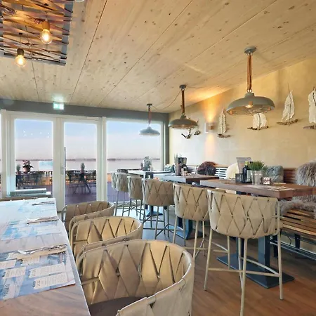 Holiday home Stunning In Lembruch-duemmer With Kitchen