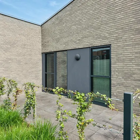 Stunning In Lembruch-duemmer With Kitchen